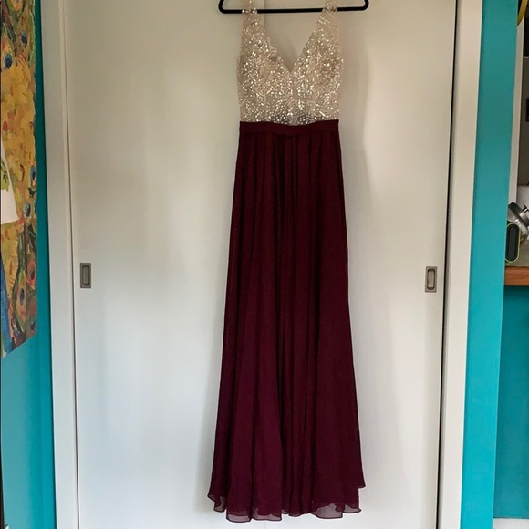 Red maxi - Picture 2 of 5